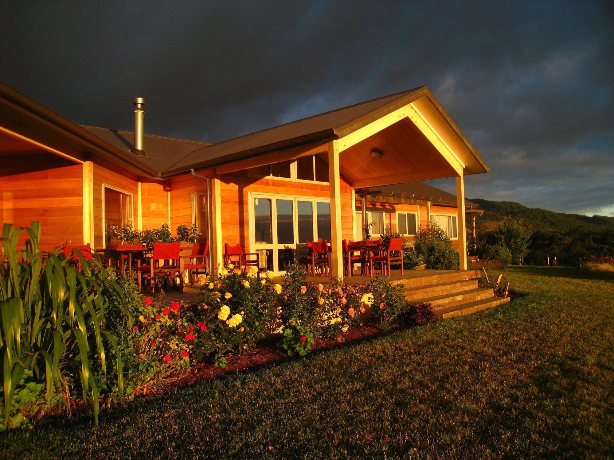 Kaimai Country Lodge กาติกาติ ภายนอก รูปภาพ