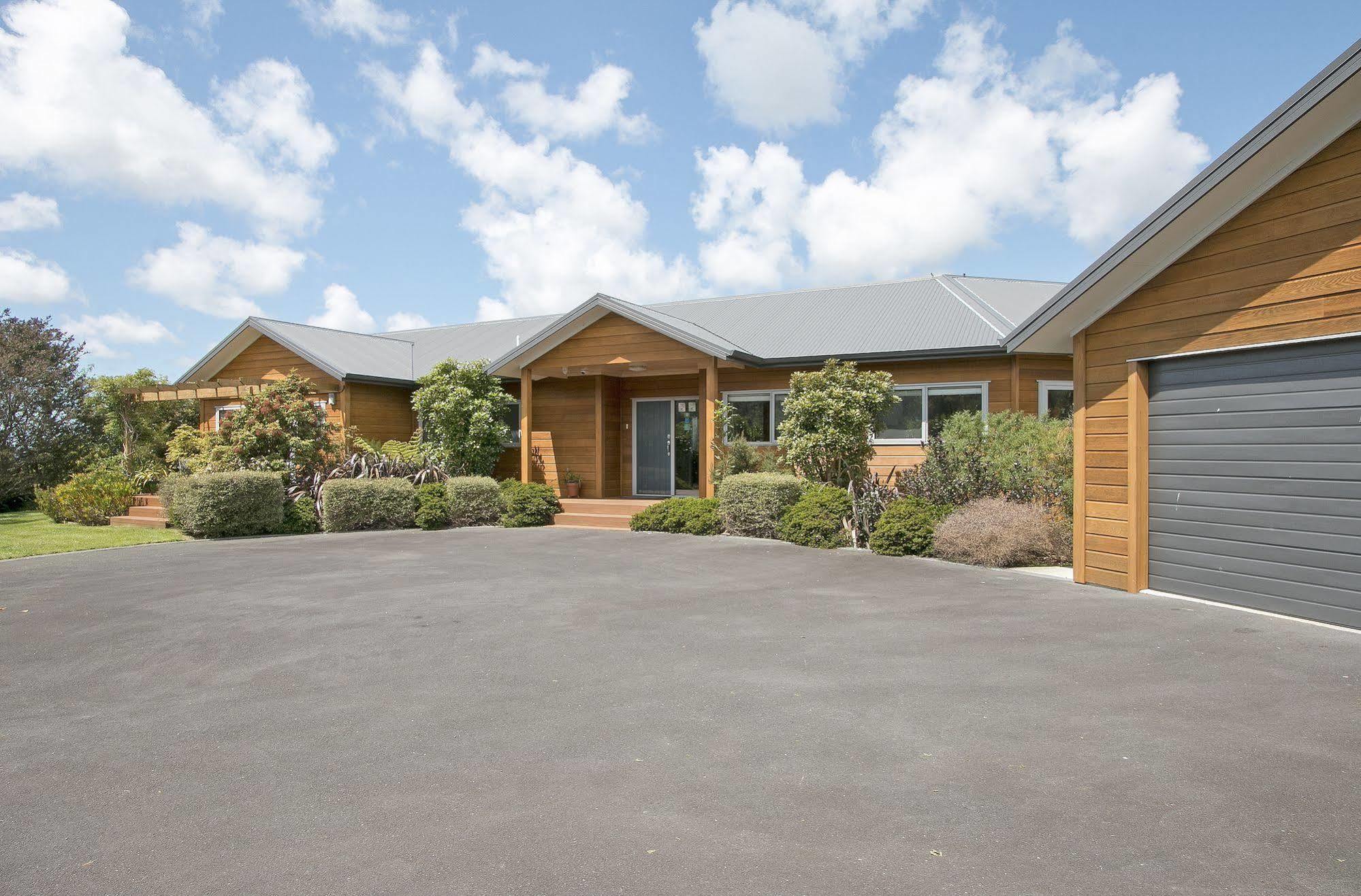 Kaimai Country Lodge กาติกาติ ภายนอก รูปภาพ